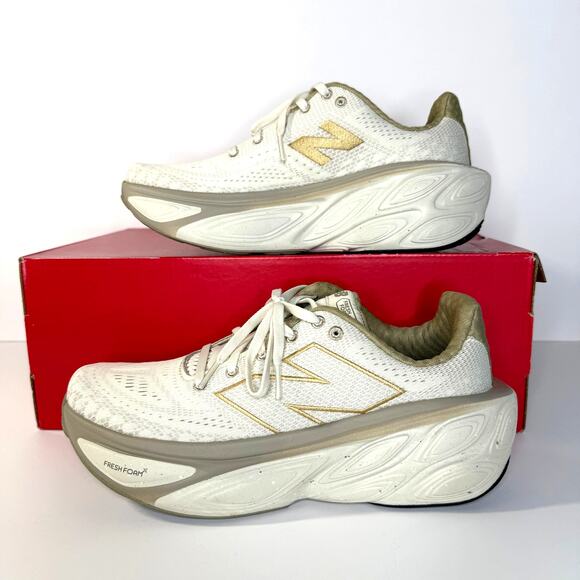 NWT New Balance Fresh Foam X More v5 Women’s 9.5 Running Shoes Beige Brown - Picture 1 of 6
